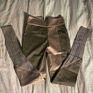 Stylish Colorblock Leggings